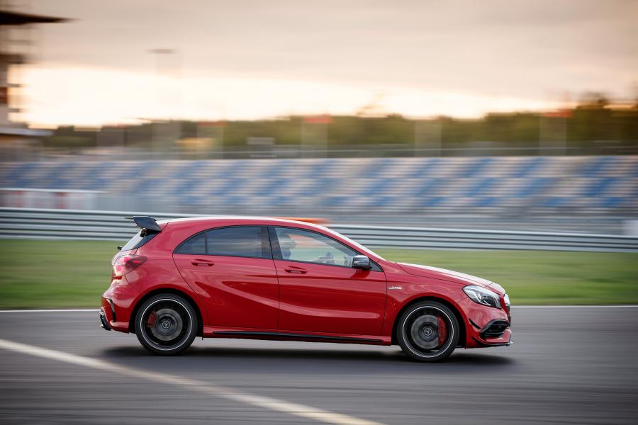  Mercedes-AMG A45 4Matic 2015 года  (фото 14 из 41)